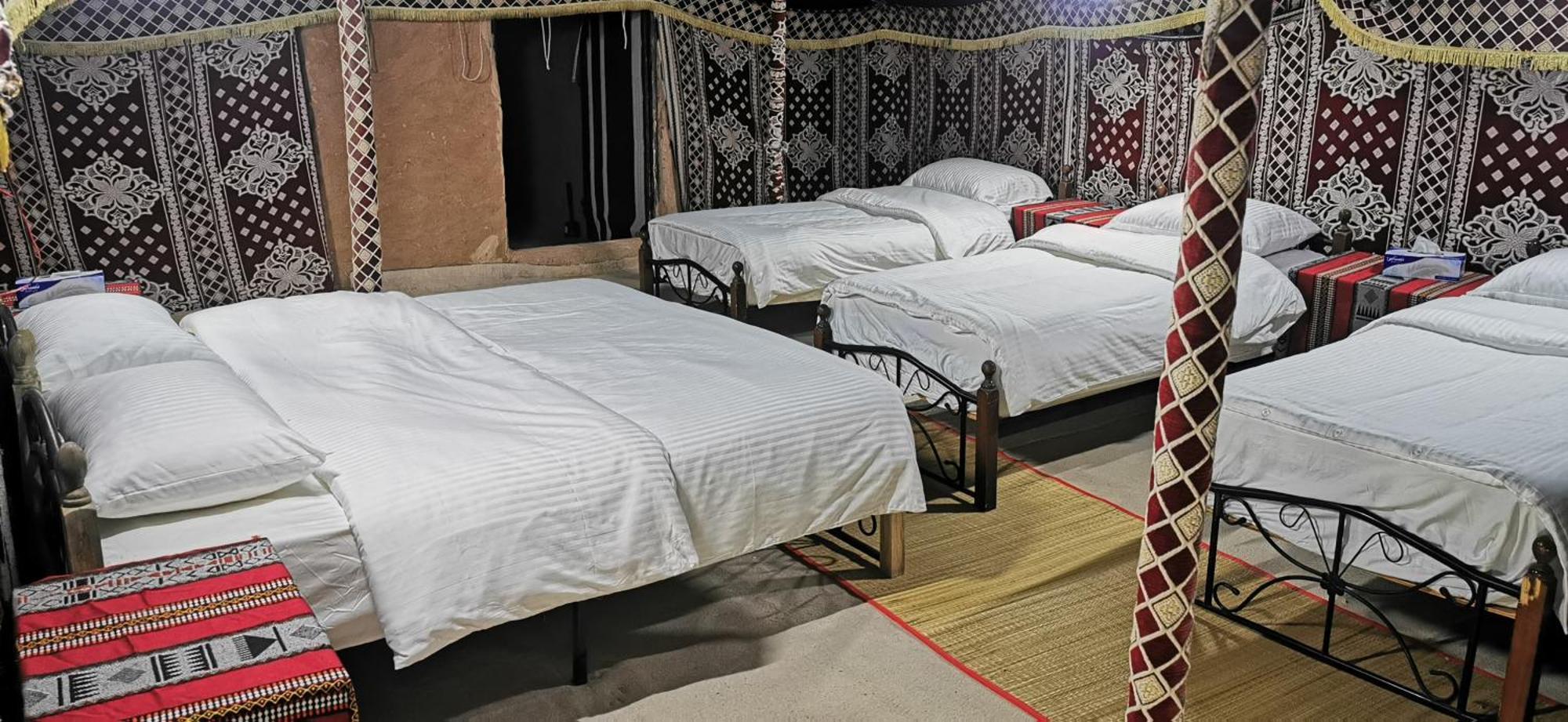 Desert Wonders Camp Ḩawīyah Szoba fotó